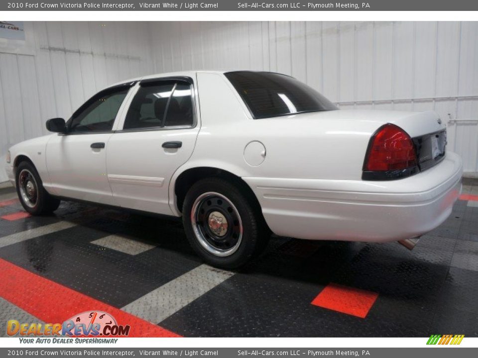 2010 Ford Crown Victoria Police Interceptor Vibrant White / Light Camel Photo #11