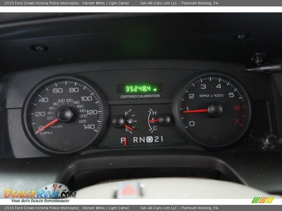 2010 Ford Crown Victoria Police Interceptor Vibrant White / Light Camel Photo #26