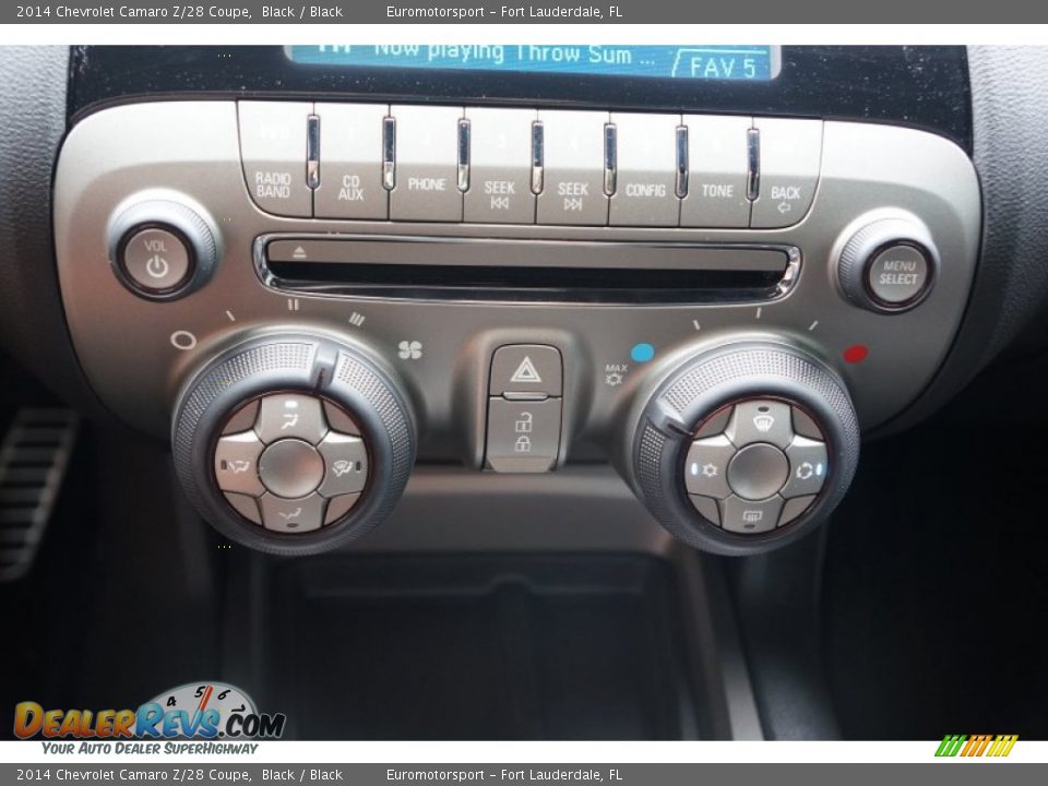 Controls of 2014 Chevrolet Camaro Z/28 Coupe Photo #42