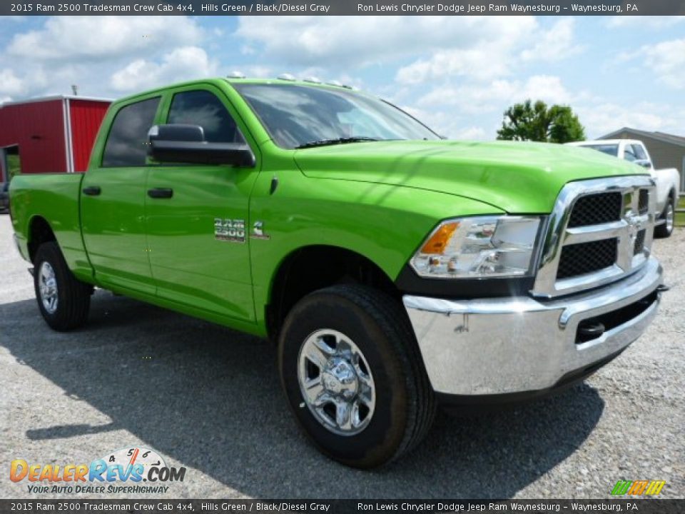 Front 3/4 View of 2015 Ram 2500 Tradesman Crew Cab 4x4 Photo #8