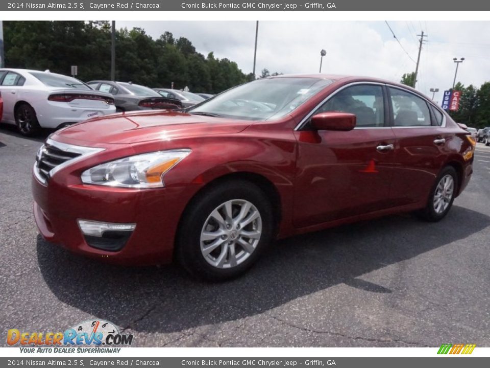 2014 Nissan Altima 2.5 S Cayenne Red / Charcoal Photo #3