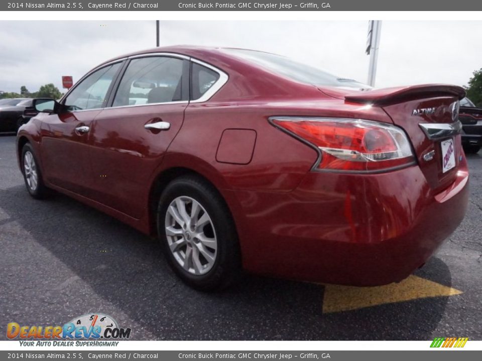 2014 Nissan Altima 2.5 S Cayenne Red / Charcoal Photo #5