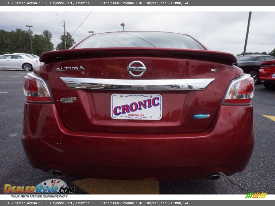 2014 Nissan Altima 2.5 S Cayenne Red / Charcoal Photo #6