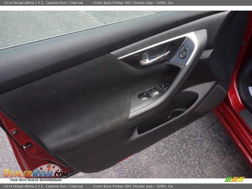 2014 Nissan Altima 2.5 S Cayenne Red / Charcoal Photo #12