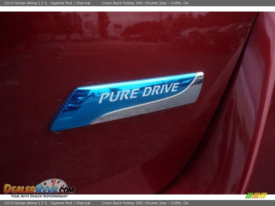 2014 Nissan Altima 2.5 S Cayenne Red / Charcoal Photo #15