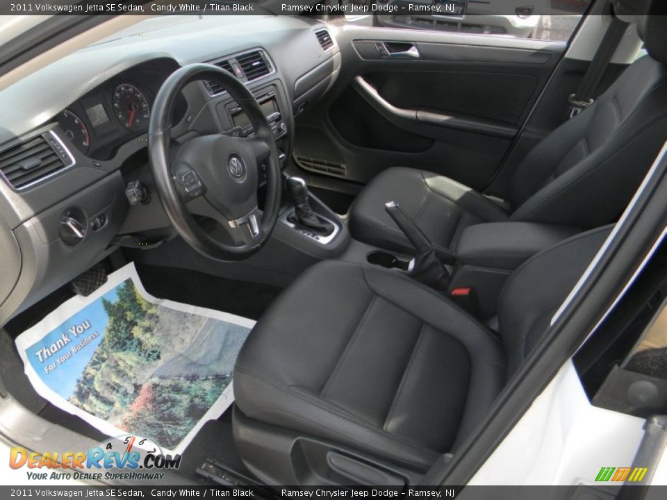 2011 Volkswagen Jetta SE Sedan Candy White / Titan Black Photo #4