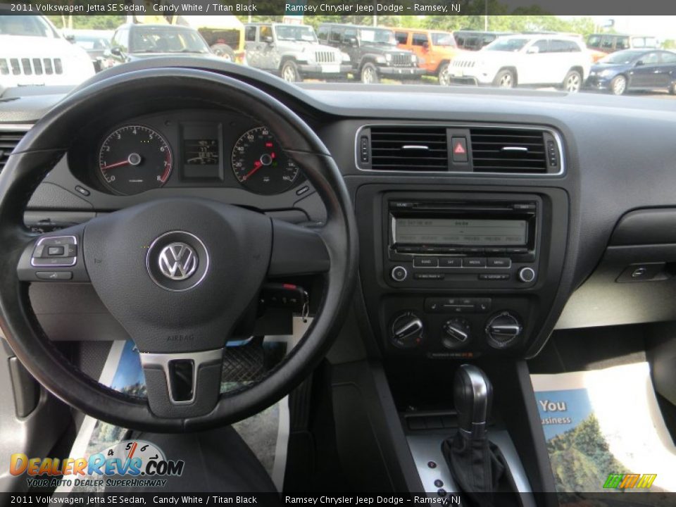 2011 Volkswagen Jetta SE Sedan Candy White / Titan Black Photo #11