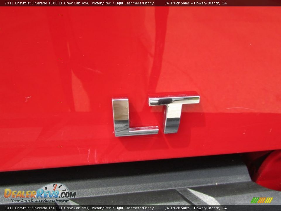 2011 Chevrolet Silverado 1500 LT Crew Cab 4x4 Victory Red / Light Cashmere/Ebony Photo #13