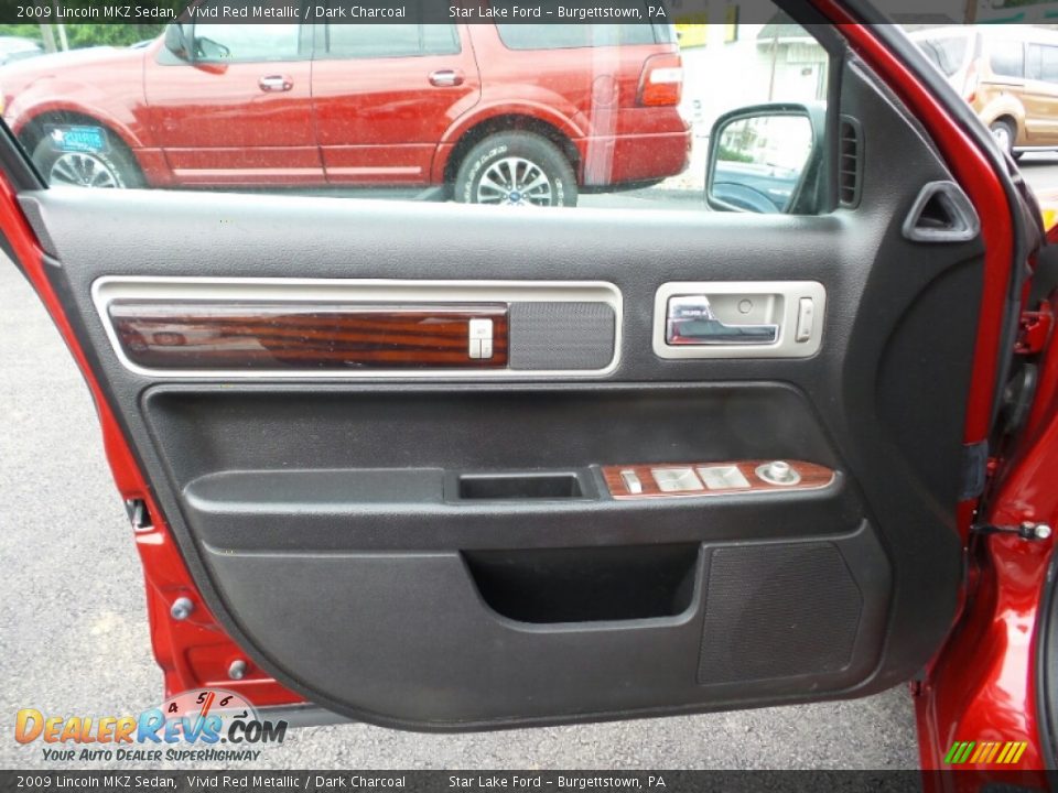 2009 Lincoln MKZ Sedan Vivid Red Metallic / Dark Charcoal Photo #12