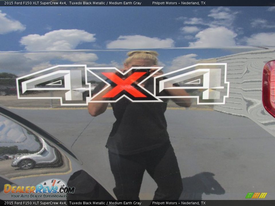 2015 Ford F150 XLT SuperCrew 4x4 Tuxedo Black Metallic / Medium Earth Gray Photo #15