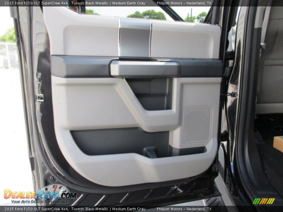 2015 Ford F150 XLT SuperCrew 4x4 Tuxedo Black Metallic / Medium Earth Gray Photo #19