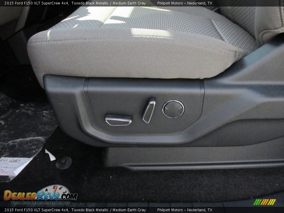 2015 Ford F150 XLT SuperCrew 4x4 Tuxedo Black Metallic / Medium Earth Gray Photo #24