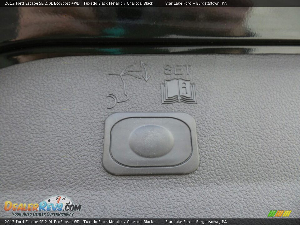 2013 Ford Escape SE 2.0L EcoBoost 4WD Tuxedo Black Metallic / Charcoal Black Photo #5