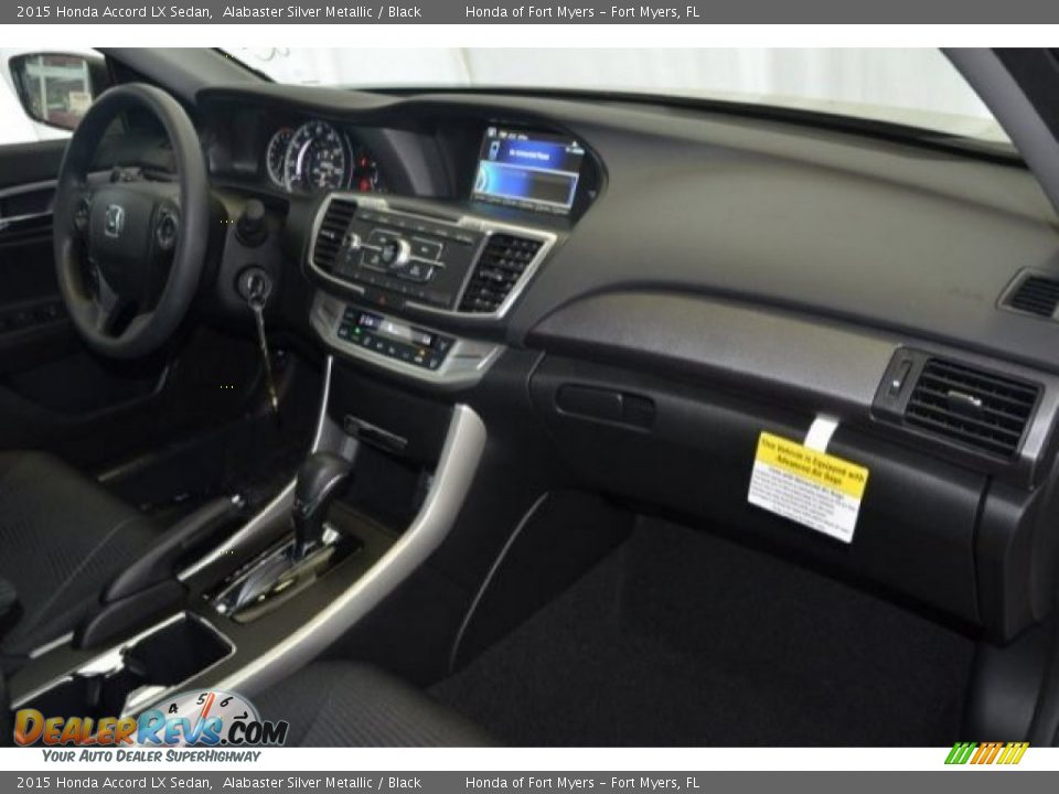 2015 Honda Accord LX Sedan Alabaster Silver Metallic / Black Photo #23