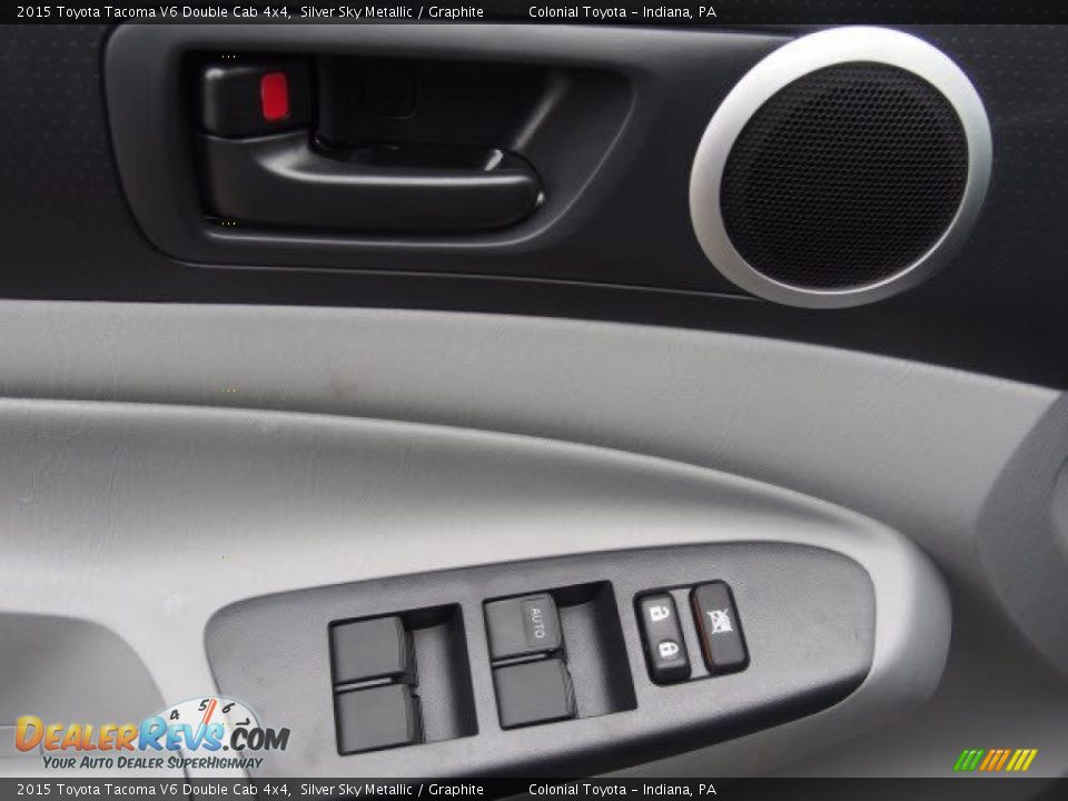 2015 Toyota Tacoma V6 Double Cab 4x4 Silver Sky Metallic / Graphite Photo #7