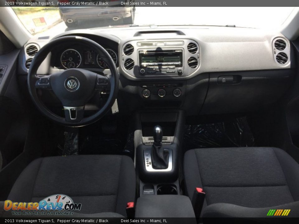 2013 Volkswagen Tiguan S Pepper Gray Metallic / Black Photo #12