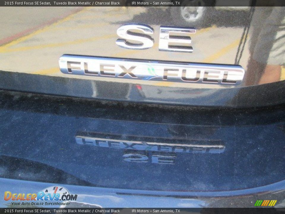 2015 Ford Focus SE Sedan Tuxedo Black Metallic / Charcoal Black Photo #9