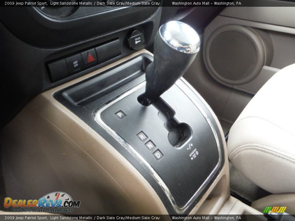 2009 Jeep Patriot Sport Light Sandstone Metallic / Dark Slate Gray/Medium Slate Gray Photo #15