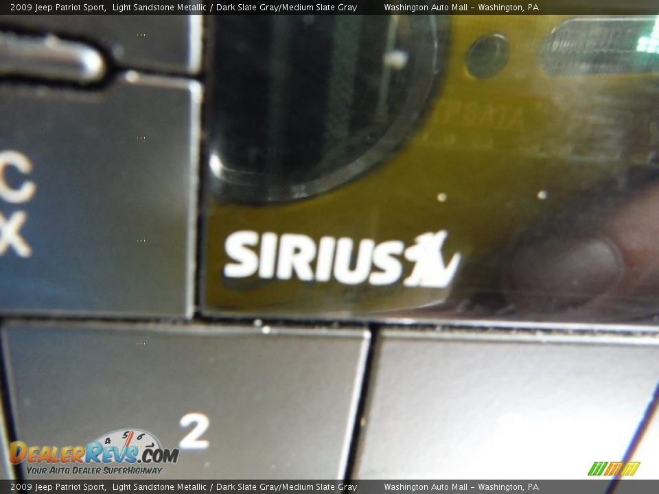 2009 Jeep Patriot Sport Light Sandstone Metallic / Dark Slate Gray/Medium Slate Gray Photo #18