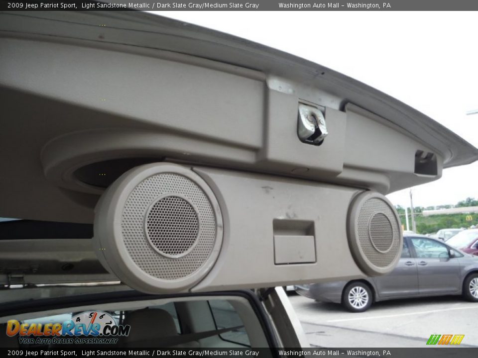 2009 Jeep Patriot Sport Light Sandstone Metallic / Dark Slate Gray/Medium Slate Gray Photo #21