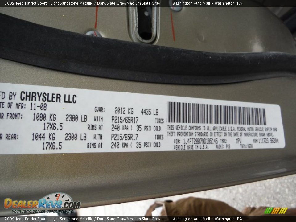 2009 Jeep Patriot Sport Light Sandstone Metallic / Dark Slate Gray/Medium Slate Gray Photo #24
