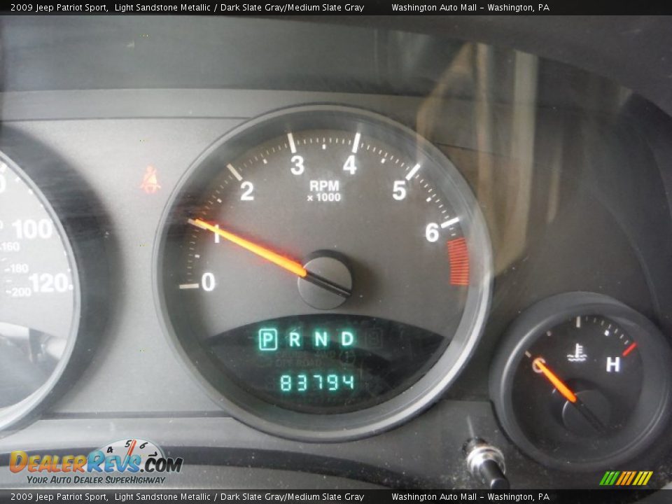 2009 Jeep Patriot Sport Light Sandstone Metallic / Dark Slate Gray/Medium Slate Gray Photo #25