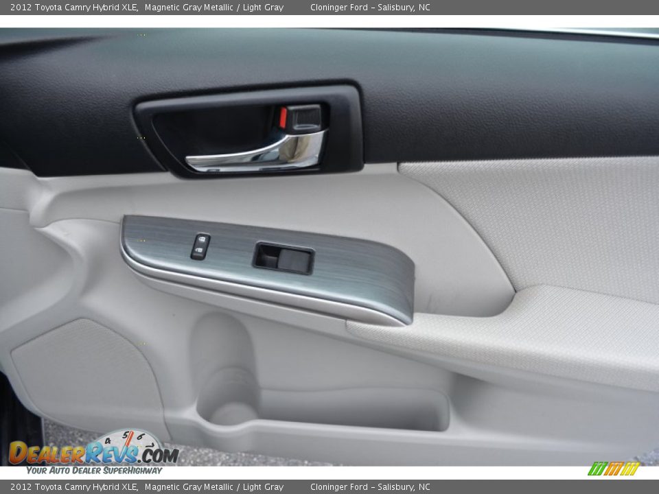 2012 Toyota Camry Hybrid XLE Magnetic Gray Metallic / Light Gray Photo #16