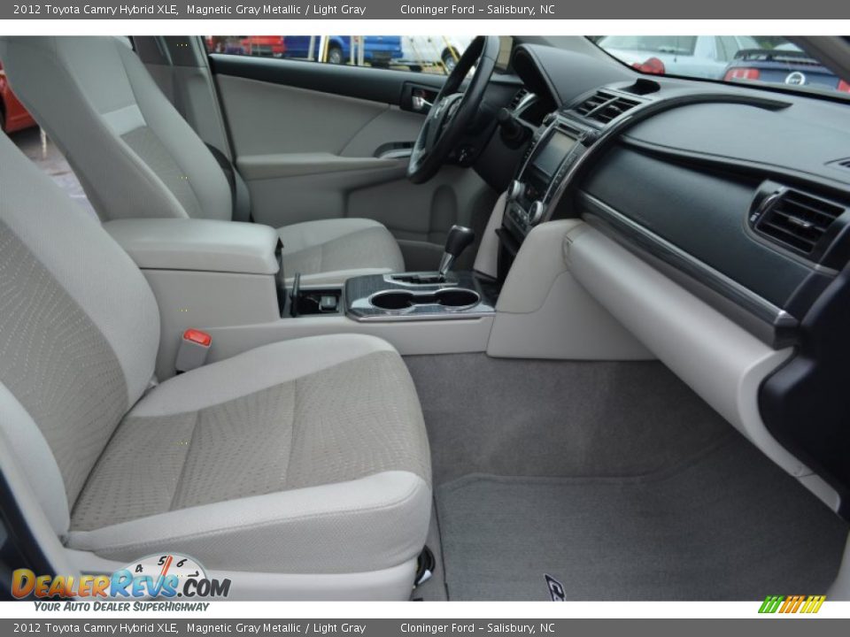 2012 Toyota Camry Hybrid XLE Magnetic Gray Metallic / Light Gray Photo #17