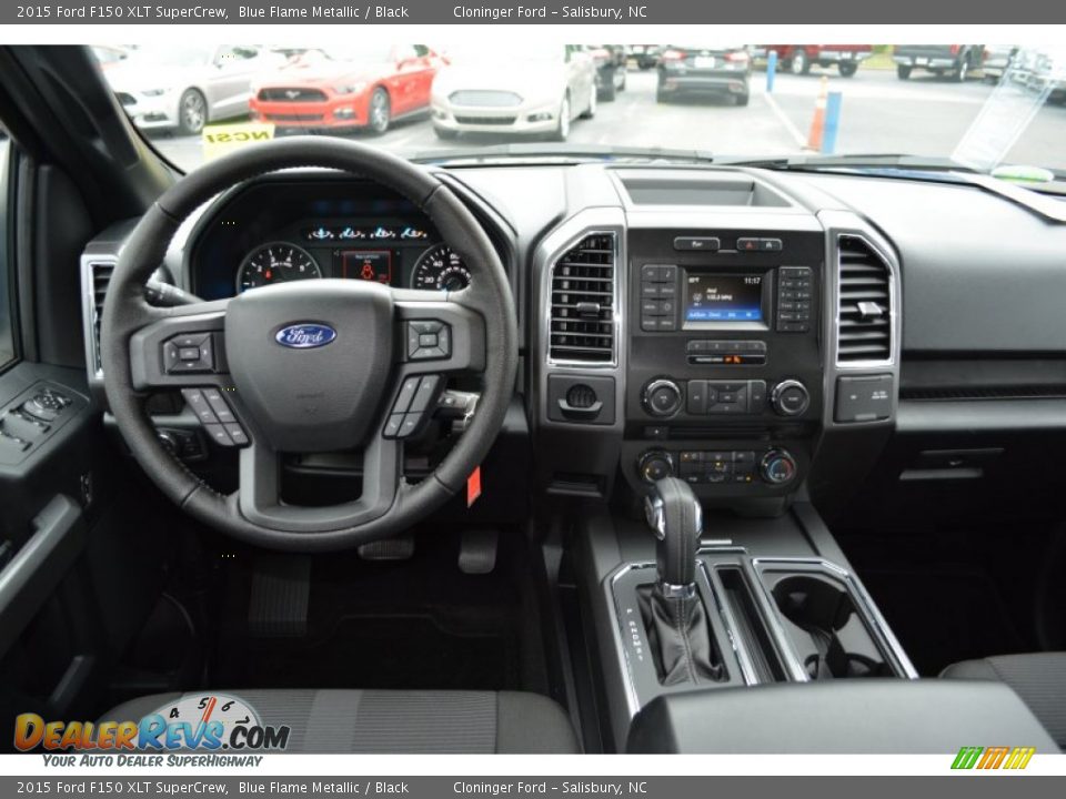 Dashboard of 2015 Ford F150 XLT SuperCrew Photo #11