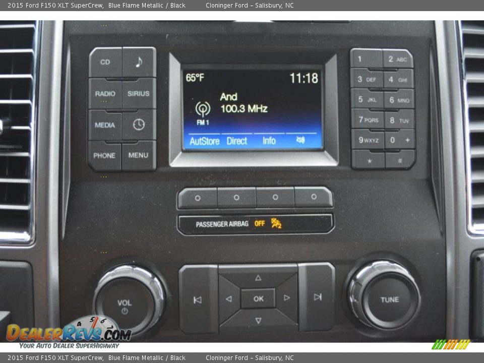 Controls of 2015 Ford F150 XLT SuperCrew Photo #13