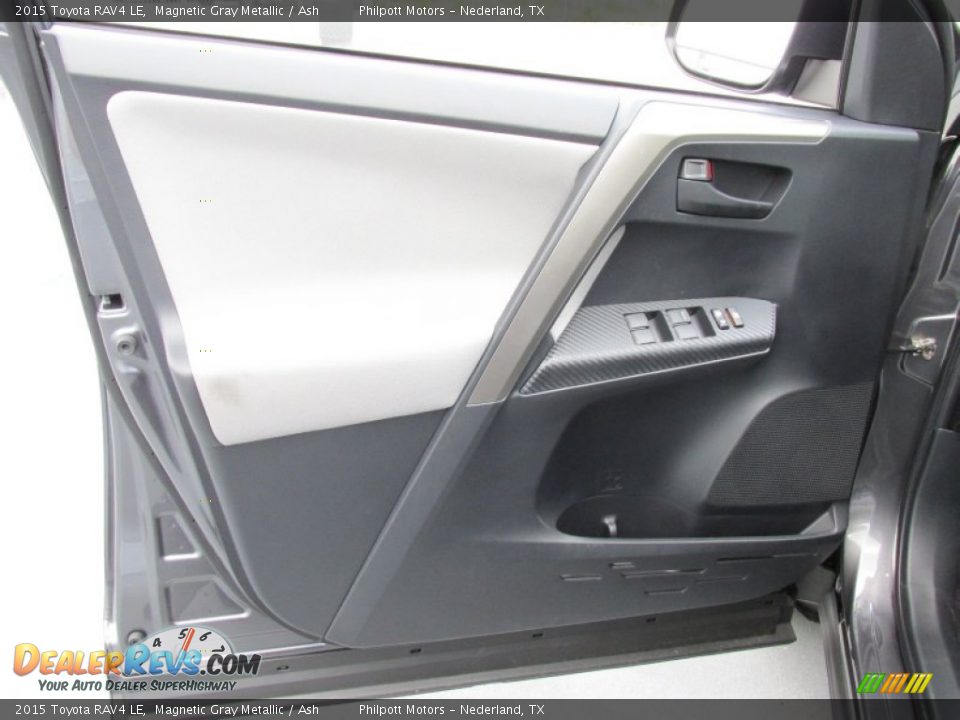 2015 Toyota RAV4 LE Magnetic Gray Metallic / Ash Photo #19