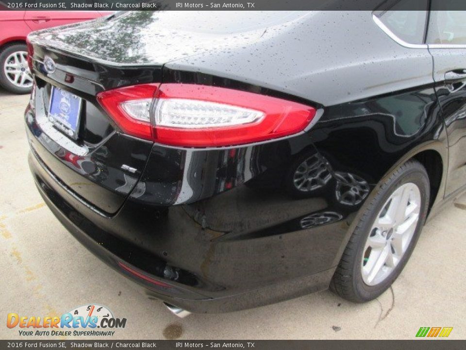 2016 Ford Fusion SE Shadow Black / Charcoal Black Photo #7