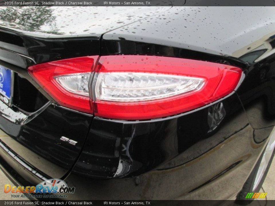 2016 Ford Fusion SE Shadow Black / Charcoal Black Photo #8
