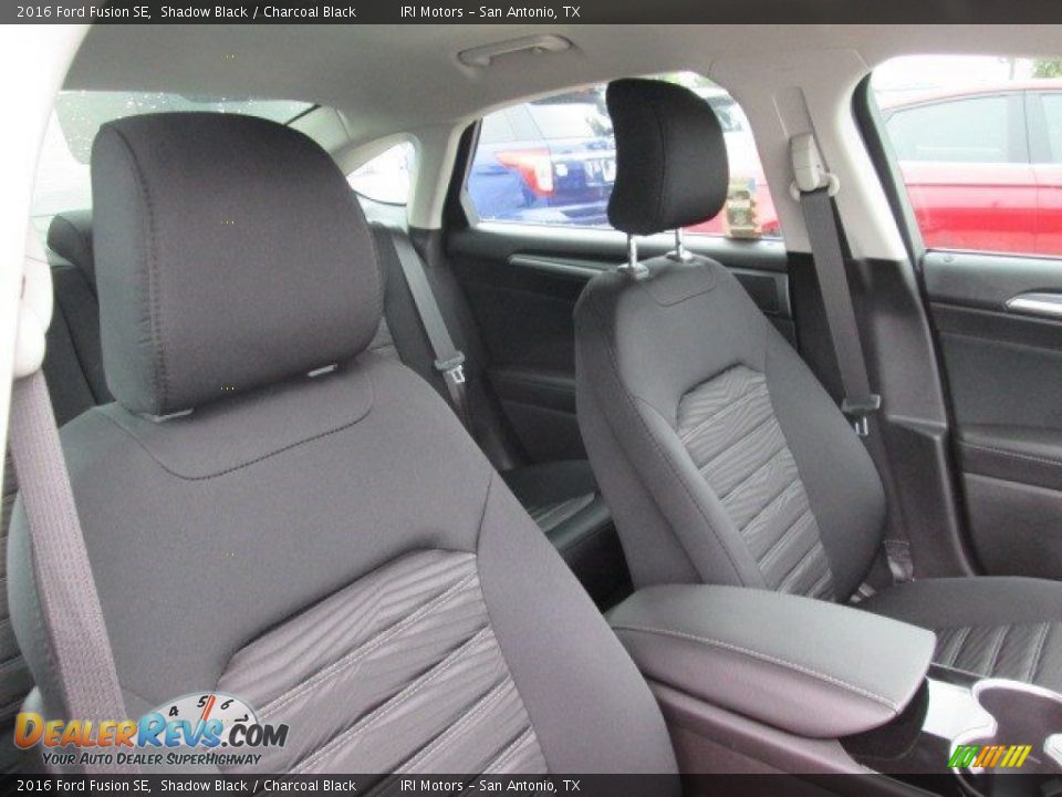 2016 Ford Fusion SE Shadow Black / Charcoal Black Photo #9
