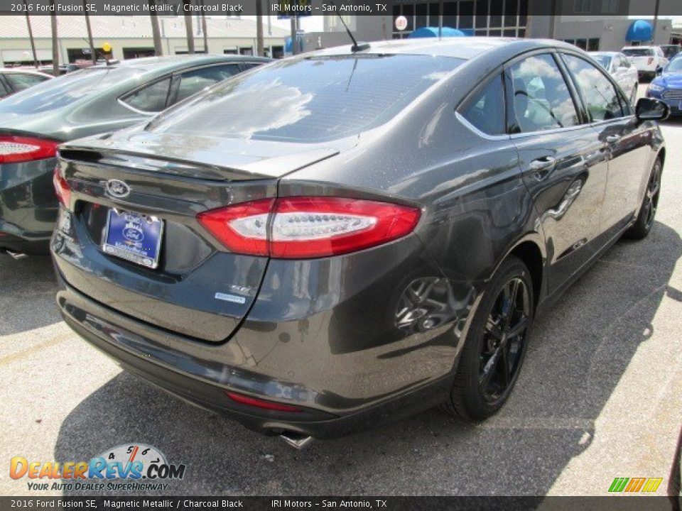 2016 Ford Fusion SE Magnetic Metallic / Charcoal Black Photo #11
