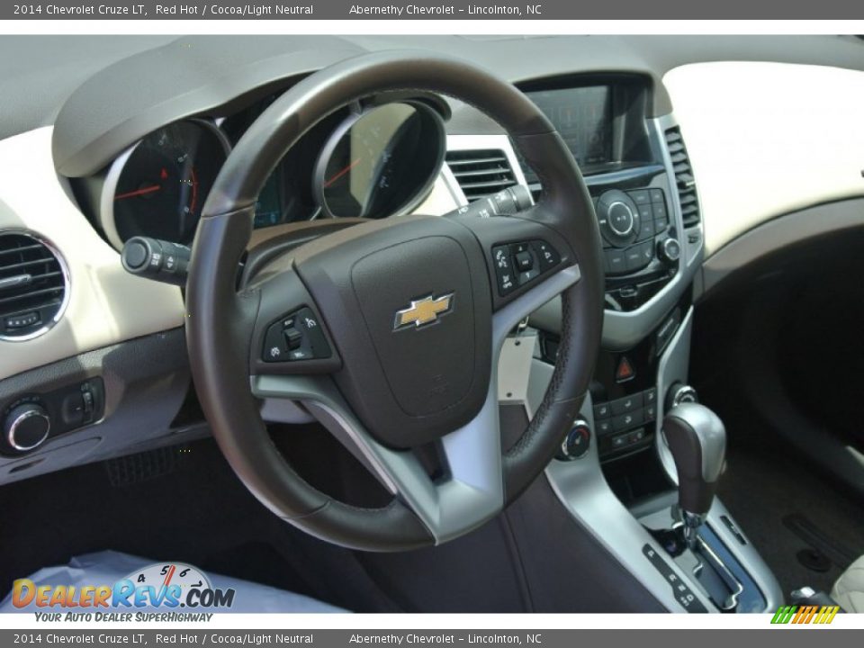 2014 Chevrolet Cruze LT Red Hot / Cocoa/Light Neutral Photo #27