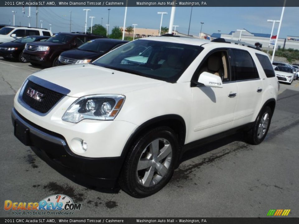 Front 3/4 View of 2011 GMC Acadia SLT AWD Photo #5