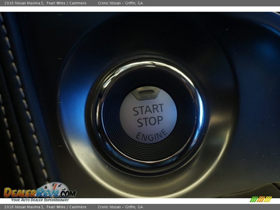 Controls of 2016 Nissan Maxima S Photo #14