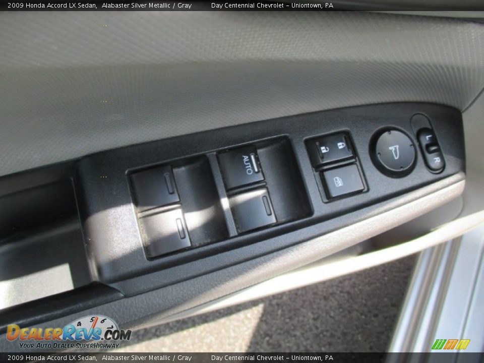 2009 Honda Accord LX Sedan Alabaster Silver Metallic / Gray Photo #19