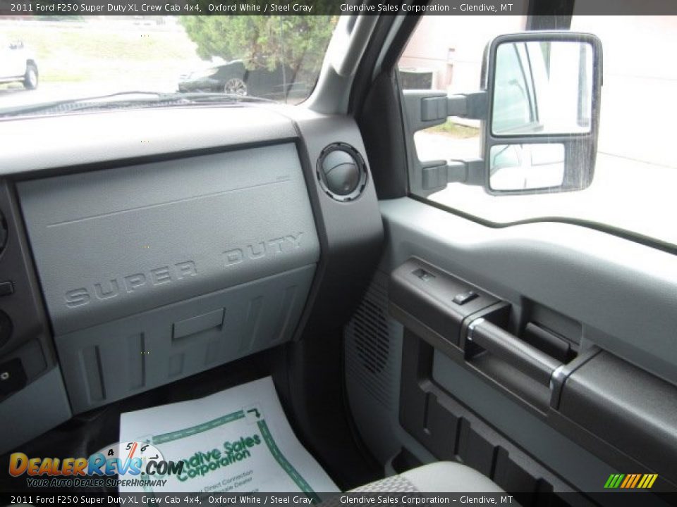 2011 Ford F250 Super Duty XL Crew Cab 4x4 Oxford White / Steel Gray Photo #19