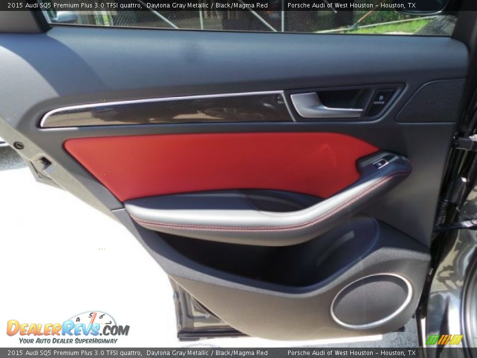 2015 Audi SQ5 Premium Plus 3.0 TFSI quattro Daytona Gray Metallic / Black/Magma Red Photo #23
