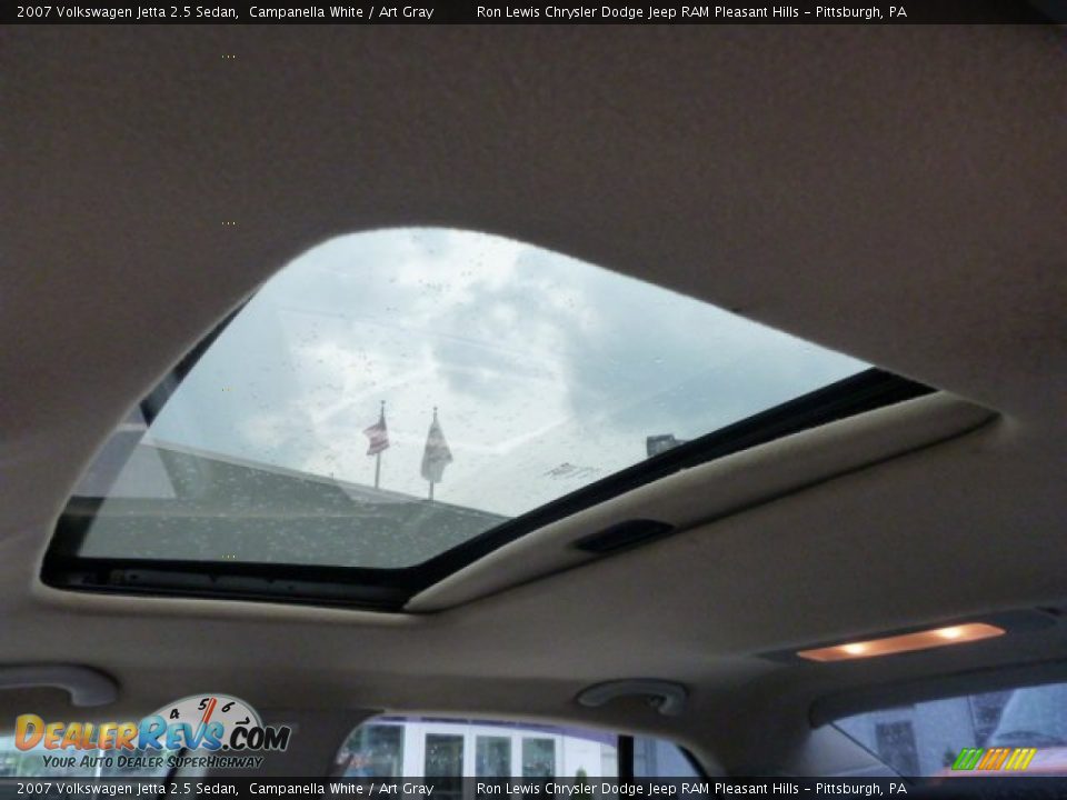 2007 Volkswagen Jetta 2.5 Sedan Campanella White / Art Gray Photo #14