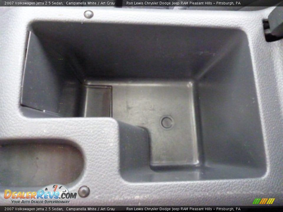 2007 Volkswagen Jetta 2.5 Sedan Campanella White / Art Gray Photo #16