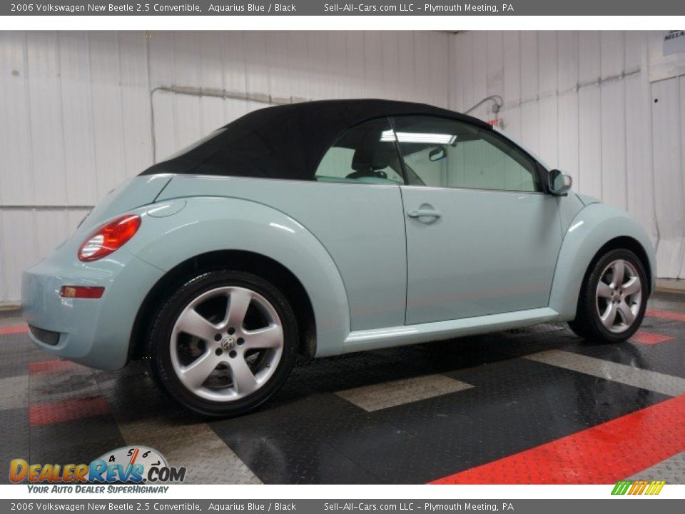 2006 Volkswagen New Beetle 2.5 Convertible Aquarius Blue / Black Photo #12