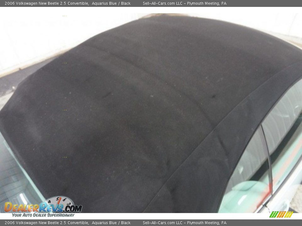 2006 Volkswagen New Beetle 2.5 Convertible Aquarius Blue / Black Photo #24