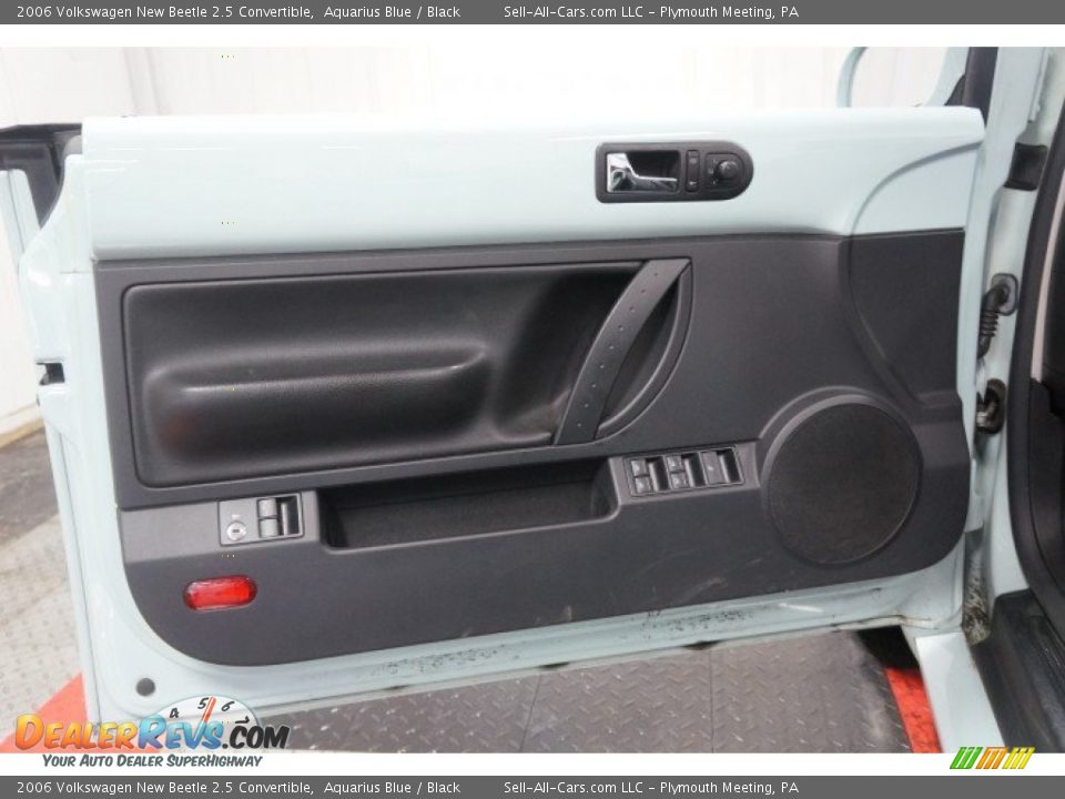 2006 Volkswagen New Beetle 2.5 Convertible Aquarius Blue / Black Photo #27