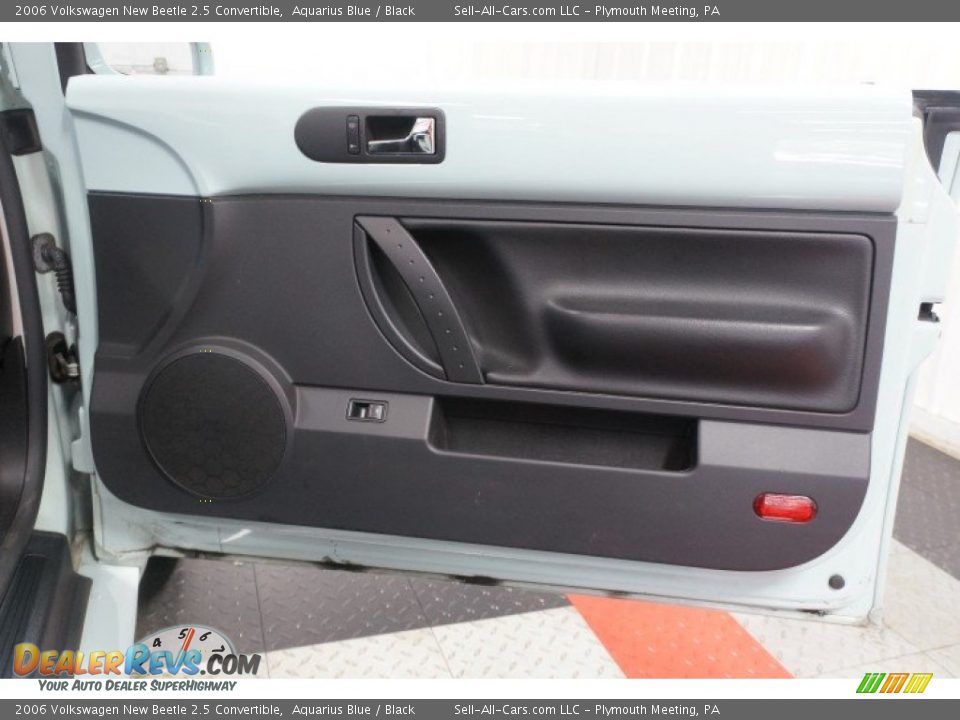 2006 Volkswagen New Beetle 2.5 Convertible Aquarius Blue / Black Photo #30