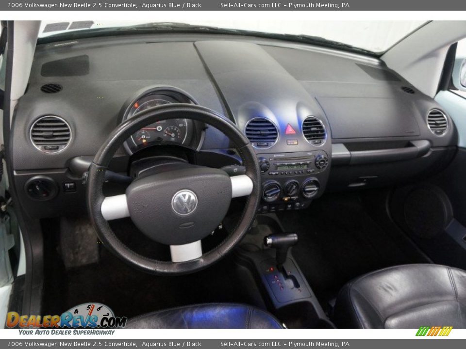 2006 Volkswagen New Beetle 2.5 Convertible Aquarius Blue / Black Photo #33