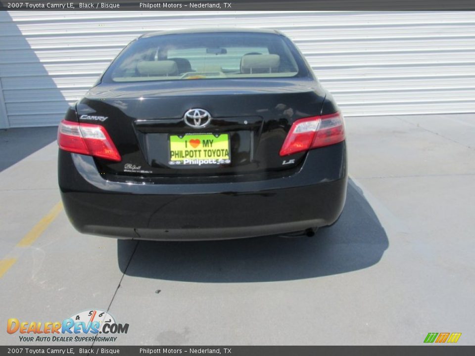 2007 Toyota Camry LE Black / Bisque Photo #10