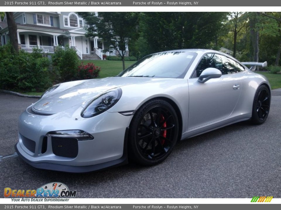 Front 3/4 View of 2015 Porsche 911 GT3 Photo #1